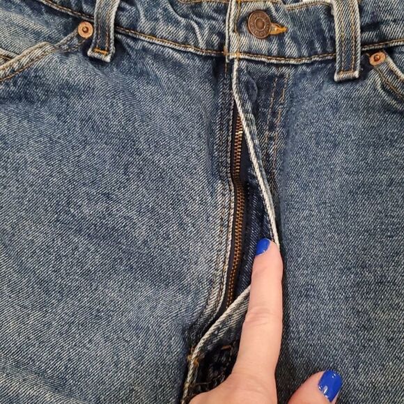 Vintage hi-waist broken in Levi's shorts - Picture 7 of 12